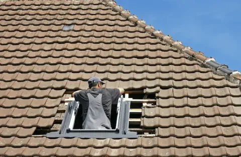 Pose de velux à Port d'Envaux